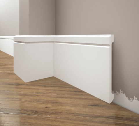 Listwa przypodłogowa LPC-30M malowana 13,8x1,6x244cm